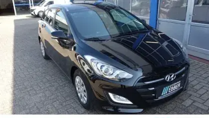 Gebraucht Hyundai i30 Trend 110 PS (80 kW) 2017 Schwarz Kombi