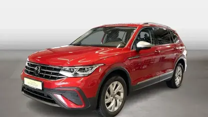 Gebraucht VW Tiguan Allspace Life 150 PS (110 kW) 2022 Rot SUV