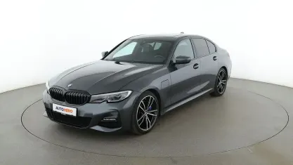 Gebraucht BMW 330e M Sport 252 PS (185 kW) 2021 Grau Limousine