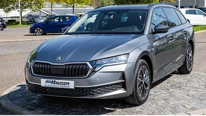 Second-hand Skoda Octavia Selection 150 CP (110 kW) 2025 Gri Break