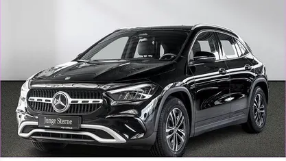 Gebraucht Mercedes GLA200 163 PS (119 kW) 2024 Unilack nachtschwarz SUV