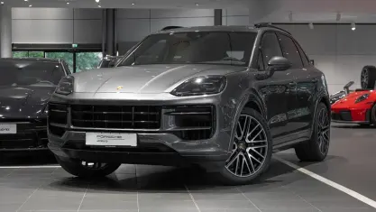 Gebraucht Porsche Cayenne E-Hybrid 470 PS (345 kW) 2023 Grau SUV