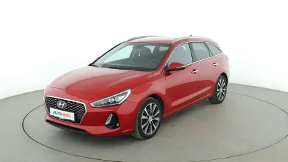 Gebraucht Hyundai i30 Premium 140 PS (102 kW) 2017 Rot Kombi