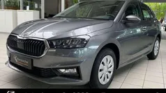 Graphitegrau metallic Gebraucht 2025 Skoda Fabia Essence Kleinwagen | 19.690 € (Fairer Preis)