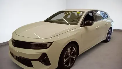 Używany Opel Astra 131 KM (96 kW) 2024 Biały Hatchback