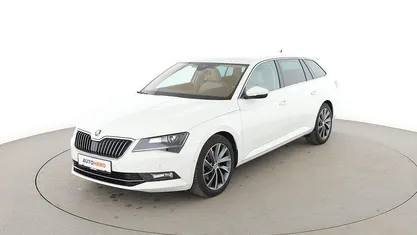 Usata Skoda Superb LAURIN & KLEMENT 150 CV (110 kW) 2019 Bianco Station wagon