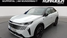 Weiss Gebraucht 2024 Peugeot e-3008 GTi SUV | 52.990 € (Fairer Preis)