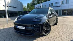 Tiefschwarzmetallic Gebraucht 2025 Porsche Macan Turbo SUV | 124.500 € (Fairer Preis)