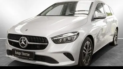 Gebraucht Mercedes B200 Progressive 150 PS (110 kW) 2023 Iridiumsilber metallic Kleinwagen