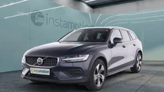 Blau Gebraucht 2023 Volvo V60 CC Plus Kombi | 42.250 € (Fairer Preis)