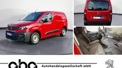 Rot Gebraucht 2021 Peugeot Partner Premium Van / Kleinbus | 13.530 € (Guter Preis)