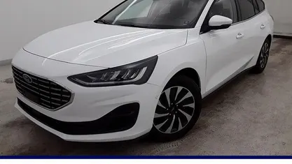 Weiß Gebraucht 2024 Ford Focus Titanium S Limousine | 21.880 € (Fairer Preis)