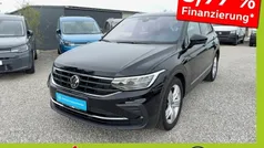 Deep black perleffekt Gebraucht 2023 VW Tiguan Active SUV | 32.930 € (Fairer Preis)