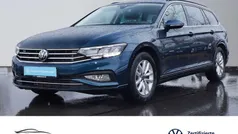 Aquamarinblau metallic Gebraucht 2024 VW Passat Business Kombi | 29.995 € (Superpreis)