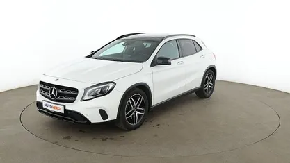 Gebraucht Mercedes GLA250 Urban 211 PS (155 kW) 2019 Weiß SUV