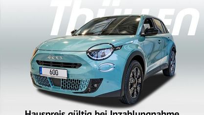Nouvelle Fiat 600 Icon 101 ch (74 kW) 2025 Bleue SUV