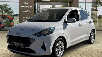 Gebraucht Hyundai i10 Edition 30 67 PS (49 kW) 2021 Kleinwagen