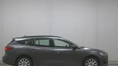 Grau Gebraucht 2022 Ford Focus Cool & Connect Kombi | 11.980 € (Fairer Preis)