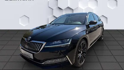 Gebraucht Skoda Superb LAURIN & KLEMENT 200 PS (147 kW) 2023 Schwarz Kombi