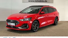 Rot Gebraucht 2023 Ford Focus ST Kombi | 31.890 € (Fairer Preis)