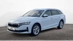 Weiß Gebraucht 2025 Skoda Octavia Selection Kombi | 29.944 € (Guter Preis)