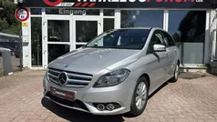Silber Gebraucht 2014 Mercedes B180 Van / Kleinbus | 13.490 € (Guter Preis)