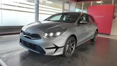 Silber Neu 2025 Kia Ceed Spirit Limousine | 30.888 € (Fairer Preis)