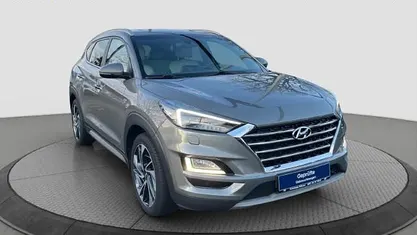 Grau Gebraucht 2019 Hyundai Tucson Premium SUV | 20.900 € (Fairer Preis)