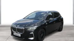 Schwarz Gebraucht 2024 BMW 220 Active Tourer M Sport Van / Kleinbus | 33.690 € (Fairer Preis)