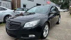 Schwarz Gebraucht 2010 Opel Insignia Sport Kombi | 2.100 €