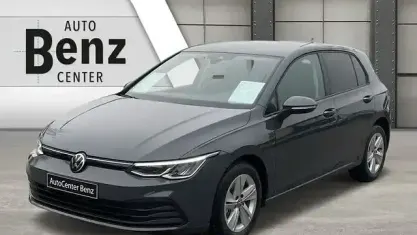 Gebraucht VW Golf VIII Life 150 PS (110 kW) 2024 Grau Limousine