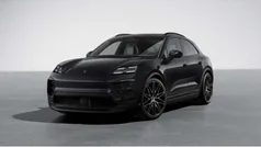 Tiefschwarzmetallic Gebraucht 2024 Porsche Macan SUV | 99.000 € (Fairer Preis)