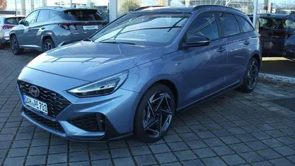 Meta blue mineraleffekt Gebraucht 2025 Hyundai i30 N Line Kombi | 27.290 € (Fairer Preis)