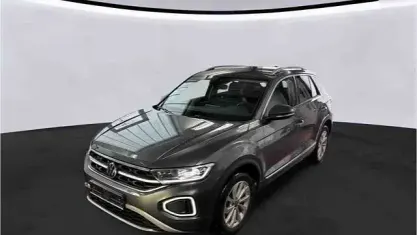 Second-hand VW T-Roc Style 150 CP (110 kW) 2023 Gri SUV
