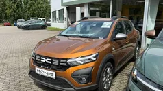 Taklamakanorange metallic Gebraucht 2023 Dacia Sandero Expression Kleinwagen | 16.799 € (Fairer Preis)