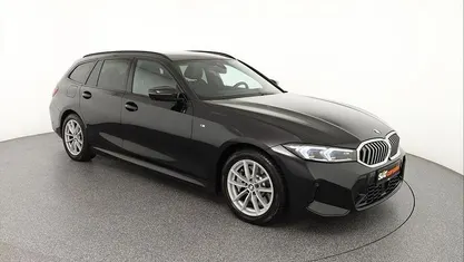 Gebraucht BMW 330 M Sport 286 PS (210 kW) 2025 Schwarz Limousine