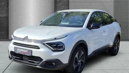 Weiß Gebraucht 2024 Citroën C4 PureTech Limousine | 19.490 € (Guter Preis)