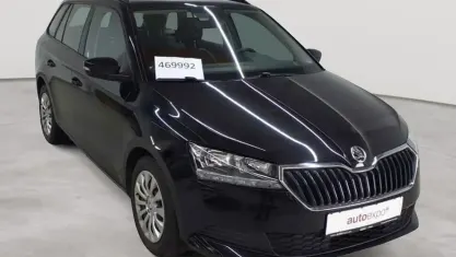 Gebraucht Skoda Fabia Ambition 95 PS (69 kW) 2022 Blackmagic perleffekt Kleinwagen