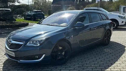 Usata Opel Insignia Sport 250 CV (183 kW) 2014 Blu Station wagon