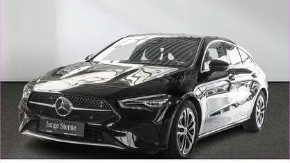 Gebraucht Mercedes CLA200 Shooting Brake 163 PS (119 kW) 2025 Schwarz Kombi