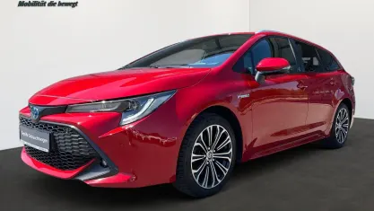 Używany Toyota Corolla Team 184 KM (135 kW) 2021 Czerwony Kombi