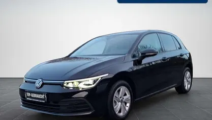 Gebraucht VW Golf Life 110 PS (80 kW) 2021 Deep black perleffekt Limousine