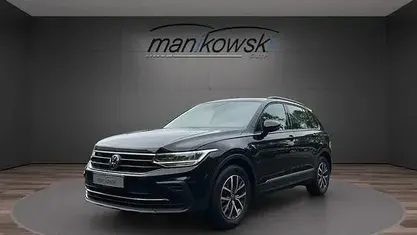 Gebraucht VW Tiguan 150 PS (110 kW) 2022 Schwarz SUV