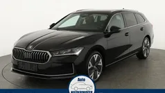 Onyx schwarz metallic Gebraucht 2024 Skoda Superb Selection Kombi | 40.995 € (Guter Preis)