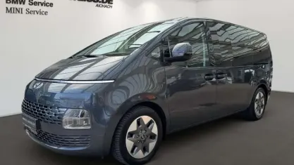 Gebraucht Hyundai Staria Prime 177 PS (130 kW) 2023 Grau Van / Kleinbus