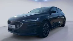 Obsidianschwarz meta... Gebraucht 2022 Ford Focus Titanium X Limousine | 24.450 € (Fairer Preis)