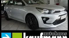 Seidensilber Gebraucht 2023 Kia Rio Edition 7 Kleinwagen | 13.490 € (Fairer Preis)