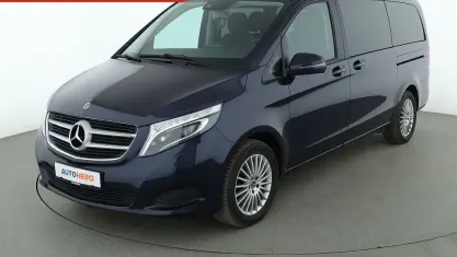 Gebraucht Mercedes V220 Edition 163 PS (119 kW) 2019 Blau Van / Kleinbus
