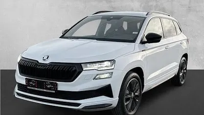 Moonweiß perleffekt Gebraucht 2022 Skoda Karoq SportLine SUV | 26.790 € (Fairer Preis)