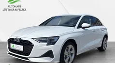 Weiß Gebraucht 2025 Audi A3 Sportback Advanced Plus Limousine | 29.990 € (Superpreis)